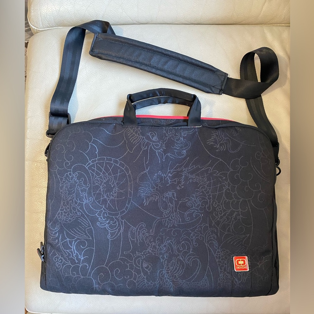 Ogio Padded Laptop bag Black 13”x16.6”